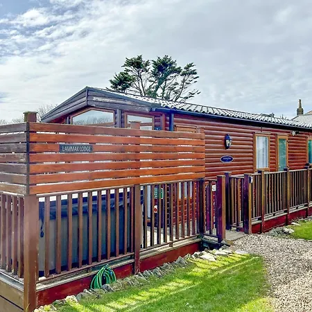 Bossiney Bay Holiday park *